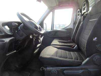 Iveco Daily 35S16 FURGONE IN ALLUMINIO CON PORTE POST Bianco usata Medolla