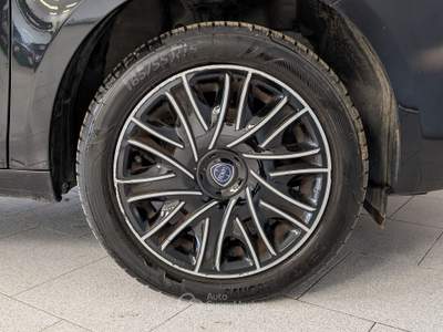 Lancia Ypsilon Ypsilon - 1.0 Hybrid 70cv - Silver Plus  Nero usata Robecco sul Naviglio