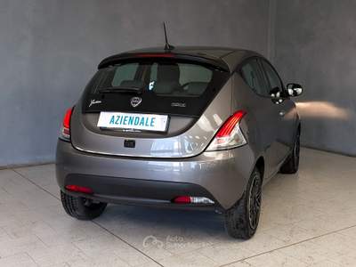 Lancia Ypsilon Ypsilon - 1.0 Hybrid 70cv - Gold  Grigio usata Robecco sul Naviglio