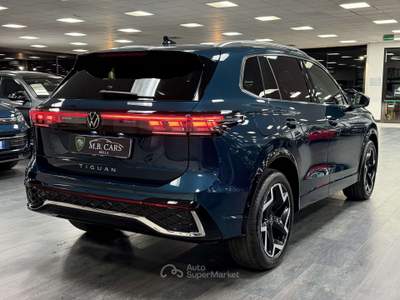 Volkswagen Tiguan Tiguan III 2024 2.0 tdi R-Line Plus 150cv dsg Blu/Azzurro usata Gaglianico