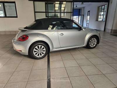 Volkswagen Maggiolino Maggiolino Cabrio 1.6 tdi Design Argento usata Brescia