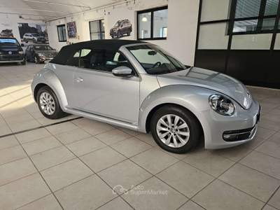 Volkswagen Maggiolino Maggiolino Cabrio 1.6 tdi Design Argento usata Brescia