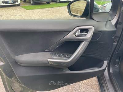 Peugeot 2008 Allure Grigio usata Cellole