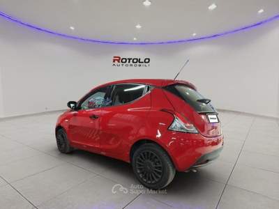 Lancia Ypsilon Ypsilon 1.2 69 CV 5 porte GPL Ecochic Silver Rosso usata Torino