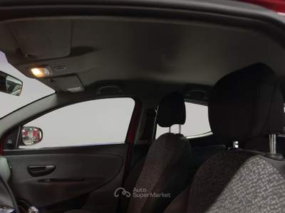 Lancia Ypsilon Ypsilon 1.2 69 CV 5 porte GPL Ecochic Silver Rosso usata Torino