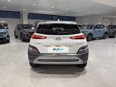 Hyundai Kona 1.0 T-GDI 48V 120cv Xline Bianco usata Milano