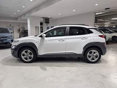 Hyundai Kona 1.0 T-GDI 48V 120cv Xline Bianco usata Milano