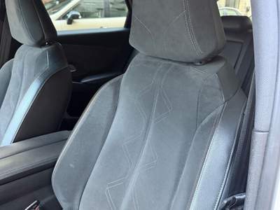 DS Automobiles DS 7 Ds 7 Crossback BlueHDi 130 aut. Performance Line Bianco usata Bari