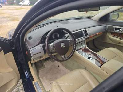 Jaguar XF 2.7D V6 Premium Luxu CHIAVE O MOTORE DA SOSTITUIRE Grigio usata Rezzato