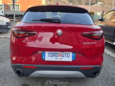 Alfa Romeo Stelvio 2.0 Turbo 280 CV AT8 Q4 Executive Rosso usata Varallo