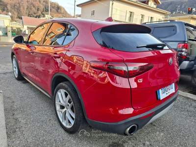 Alfa Romeo Stelvio 2.0 Turbo 280 CV AT8 Q4 Executive Rosso usata Varallo