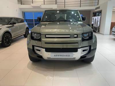 Land Rover Defender 110 3.0D I6 200 CV AWD Auto SE Verde usata Massarosa