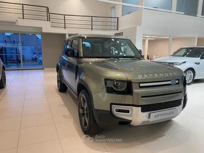 Land Rover Defender 110 3.0D I6 200 CV AWD Auto SE Verde usata Massarosa