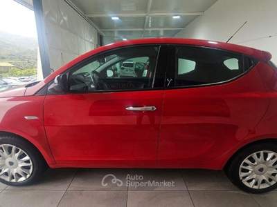 Lancia Ypsilon 1.2 69 CV 5 porte Gold Rosso usata ADRANO