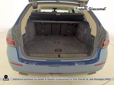 BMW Serie 5 520d 520d touring mhev 48v xdrive business auto Blu/Azzurro usata Assago