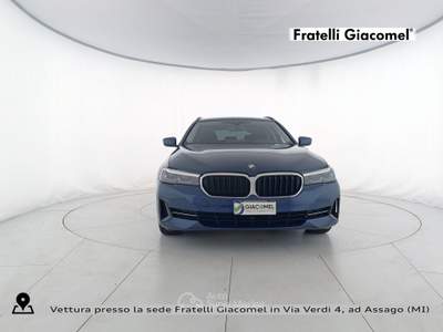 BMW Serie 5 520d 520d touring mhev 48v xdrive business auto Blu/Azzurro usata Assago