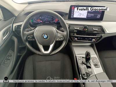 BMW Serie 5 520d 520d touring mhev 48v xdrive business auto Blu/Azzurro usata Assago