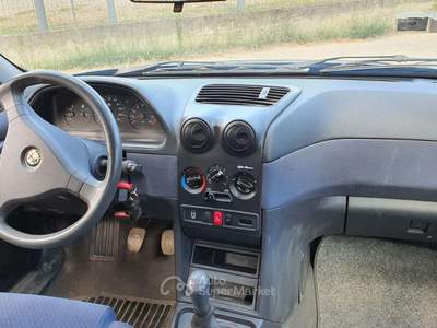 Alfa Romeo 146 16v Twin Spark Blu/Azzurro usata GRADARA