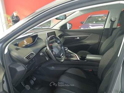 Peugeot 3008 S&S Business Grigio usata Isernia
