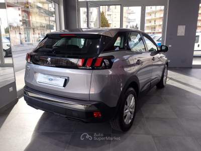 Peugeot 3008 S&S Business Grigio usata Isernia