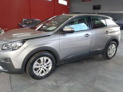 Peugeot 3008 S&S Business Grigio usata Isernia