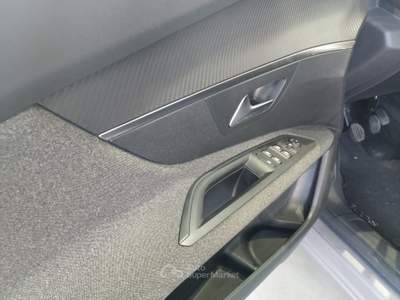 Peugeot 3008 S&S Business Grigio usata Isernia