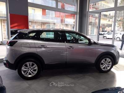 Peugeot 3008 S&S Business Grigio usata Isernia