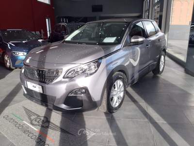 Peugeot 3008 S&S Business Grigio usata Isernia