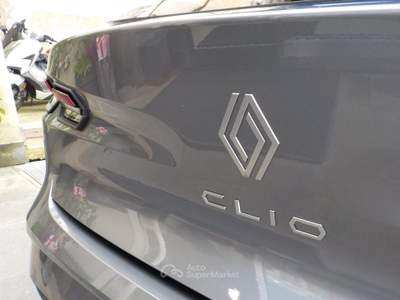 Renault Clio NEW 2026 - 1.2 TCe 115 CV 5 porte Evolution usata TORRE DEL GRECO