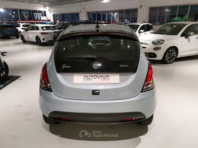 Lancia Ypsilon 1.0 FireFly 5 porte S&S Hybrid Gold Blu/Azzurro usata Riva presso Chieri