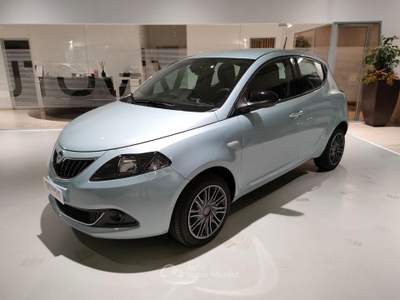 Lancia Ypsilon 1.0 FireFly 5 porte S&S Hybrid Gold Blu/Azzurro usata Riva presso Chieri