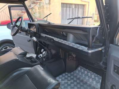 Land Rover Defender Defender V 1990 90 90 2.5 td5 E SW Nero usata Calci