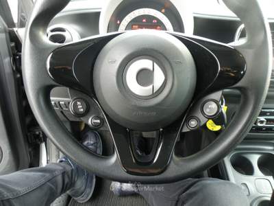 Smart ForTwo Fortwo III 2015 1.0 Passion 71cv twinamic Bianco usata Treviglio