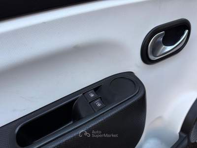 Renault Twingo 1.0 nuovo mod Intens Limited Bianco usata Roma
