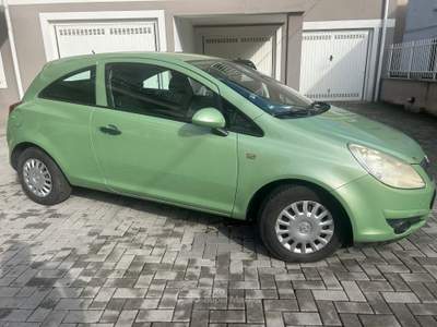Opel Corsa neopatentati Verde usata Gallarate