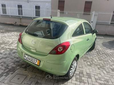 Opel Corsa neopatentati Verde usata Gallarate