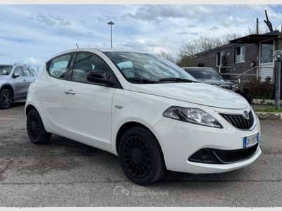 Lancia Ypsilon Ypsilon 1.0 FireFly 5p.S&S Hybrid Silver Bianco usata RIMINI