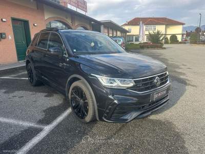 Volkswagen Tiguan Tiguan 2.0 TDI 200CV SCR DSG 4MOT.R-Line RLINE/4MOTION Nero usata Villanova Canavese