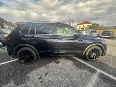 Volkswagen Tiguan Tiguan 2.0 TDI 200CV SCR DSG 4MOT.R-Line RLINE/4MOTION Nero usata Villanova Canavese