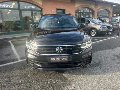 Volkswagen Tiguan Tiguan 2.0 TDI 200CV SCR DSG 4MOT.R-Line RLINE/4MOTION Nero usata Villanova Canavese
