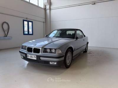 BMW Serie 3 320i 320 Serie 3 E36 Cabrio 320i Cabrio usata POMPIANO