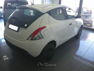 Lancia Ypsilon 0.9 t.air Elefantino Blu ecochic metano Bianco usata Formigine