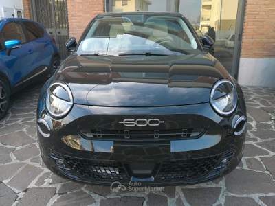 Fiat 600 1.2 hybrid 136 Pack Style e Confort KM ZERO Nero usata Formigine