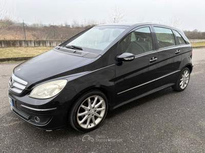 Mercedes-Benz Classe B 2.0 DIESEL 109CV *NEOPATENTATI* Nero usata Grumello del Monte