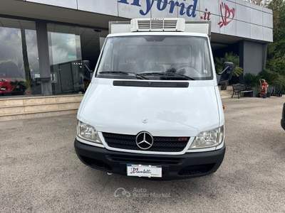 Mercedes-Benz Sprinter MERCEDES FRIGO 2.2 TD Bianco usata Pignataro Interamna