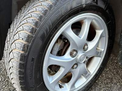 Toyota Yaris 1.3 Benzina 87CV *NEOPATENTATI* Grigio usata Grumello del Monte