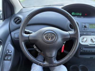 Toyota Yaris 1.3 Benzina 87CV *NEOPATENTATI* Grigio usata Grumello del Monte