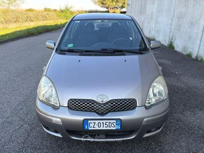 Toyota Yaris 1.3 Benzina 87CV *NEOPATENTATI* Grigio usata Grumello del Monte