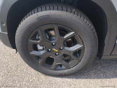 Jeep Avenger Avenger 1.2 T. 145CV EHYBRID 4xe The North Face Grigio usata Scurelle