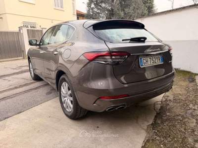 Maserati Levante Levante 2021 2.0 mhev Executive 330cv auto Grigio usata Desio